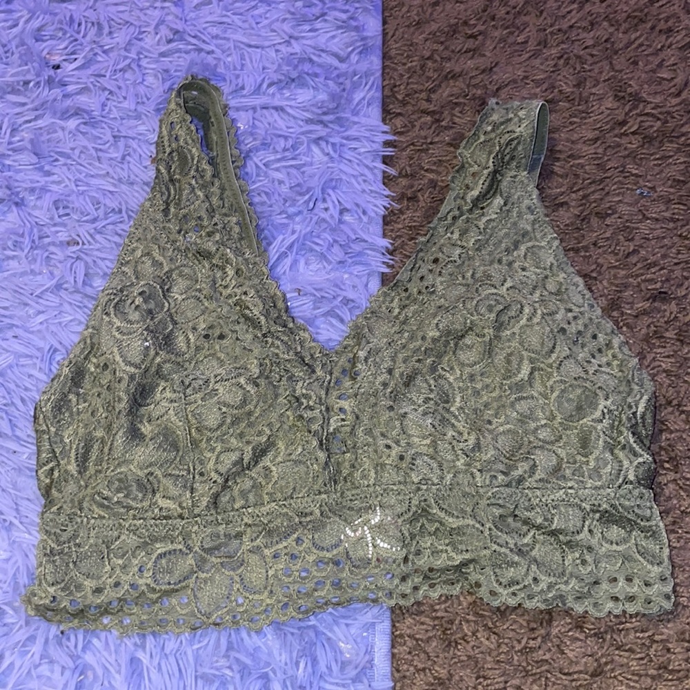 green no boundaries bra.